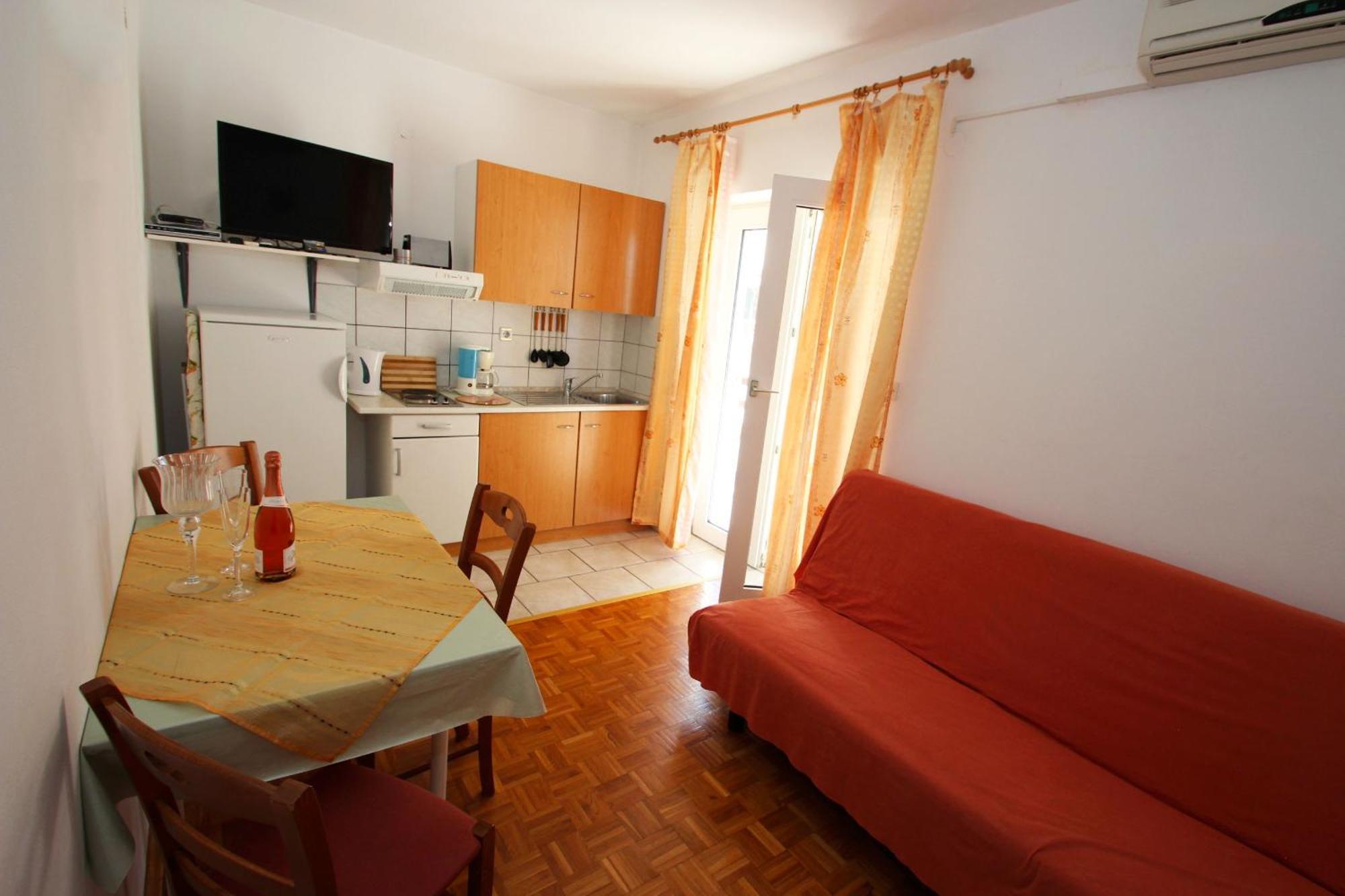 5553c Apartment *